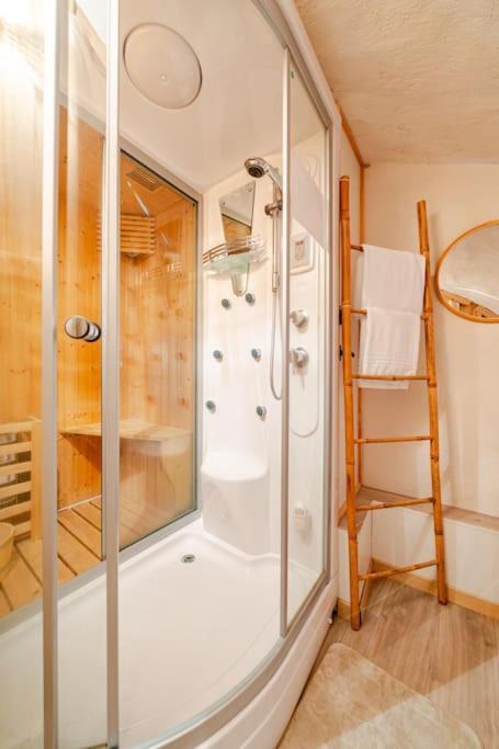 Nuit Romantique Avec Spa Privatif Meilhaud Exterior foto